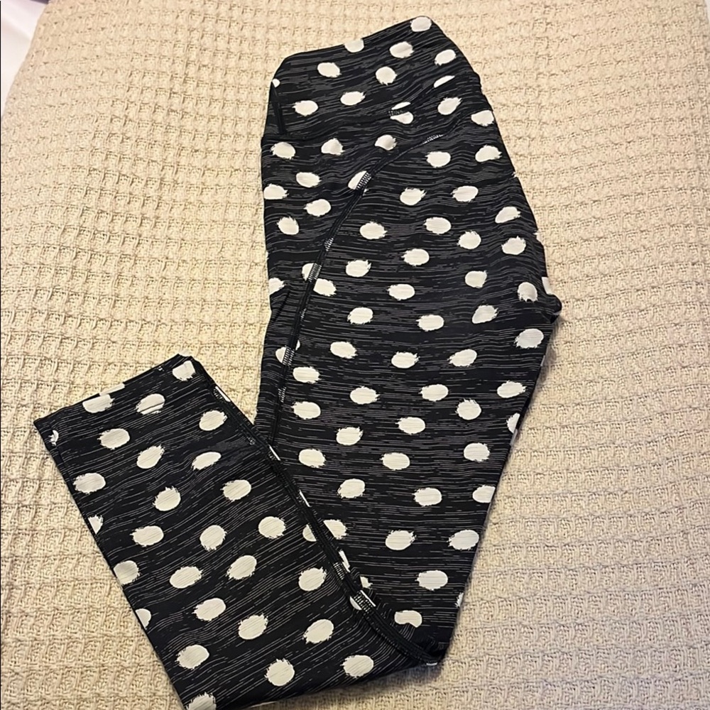 Outdoor Voices Black and White Polka Dot 7/8 Leggings